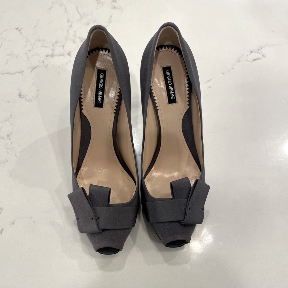Giorgio Armani Gray Pumps in Size 37